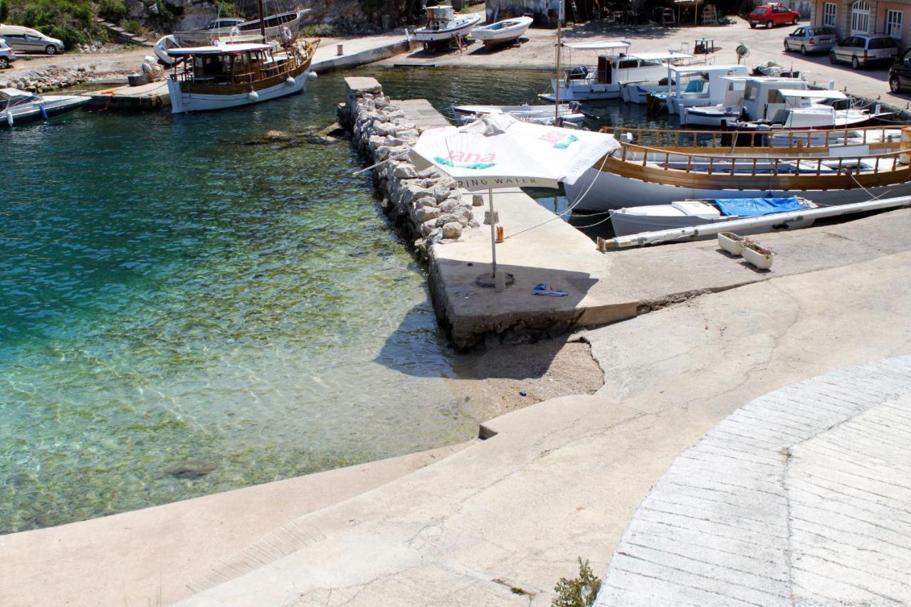 Apartments With A Parking Space Sali, Dugi Otok - 8172 מראה חיצוני תמונה