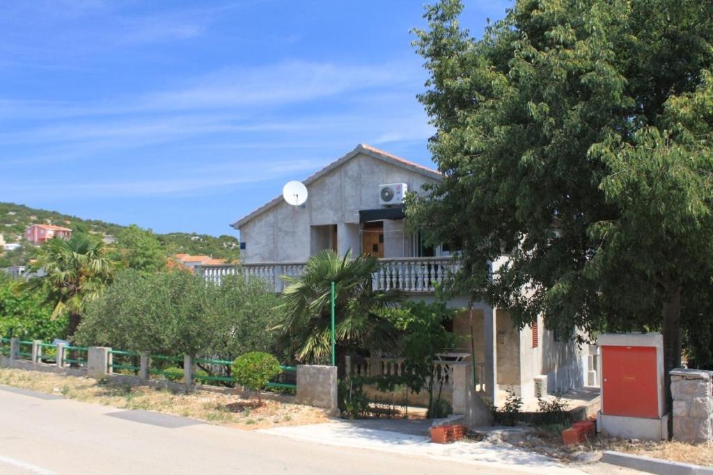 Apartments With A Parking Space Sali, Dugi Otok - 8172 מראה חיצוני תמונה